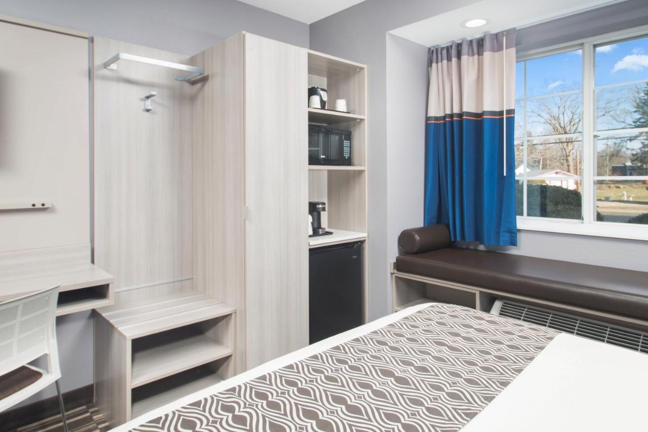 Microtel Inn & Suites By Wyndham Bethel/Danbury Екстериор снимка