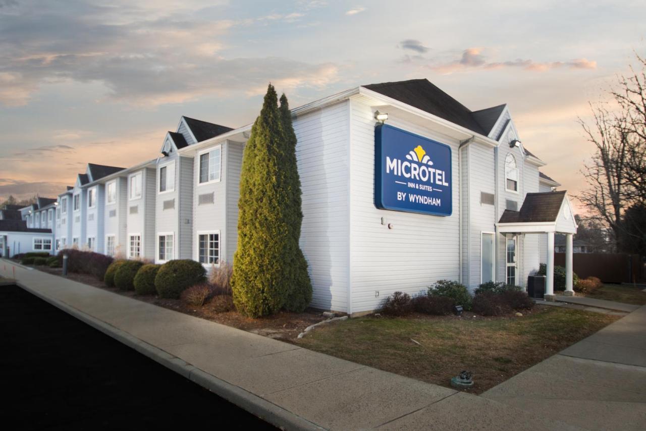 Microtel Inn & Suites By Wyndham Bethel/Danbury Екстериор снимка